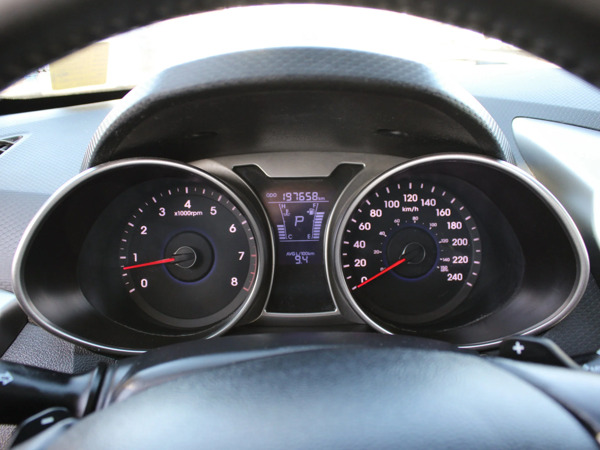 Used 2012 White Hyundai w/Tech * Mechanic Special | Navigation | Heated Seats | Backup Camera image 4