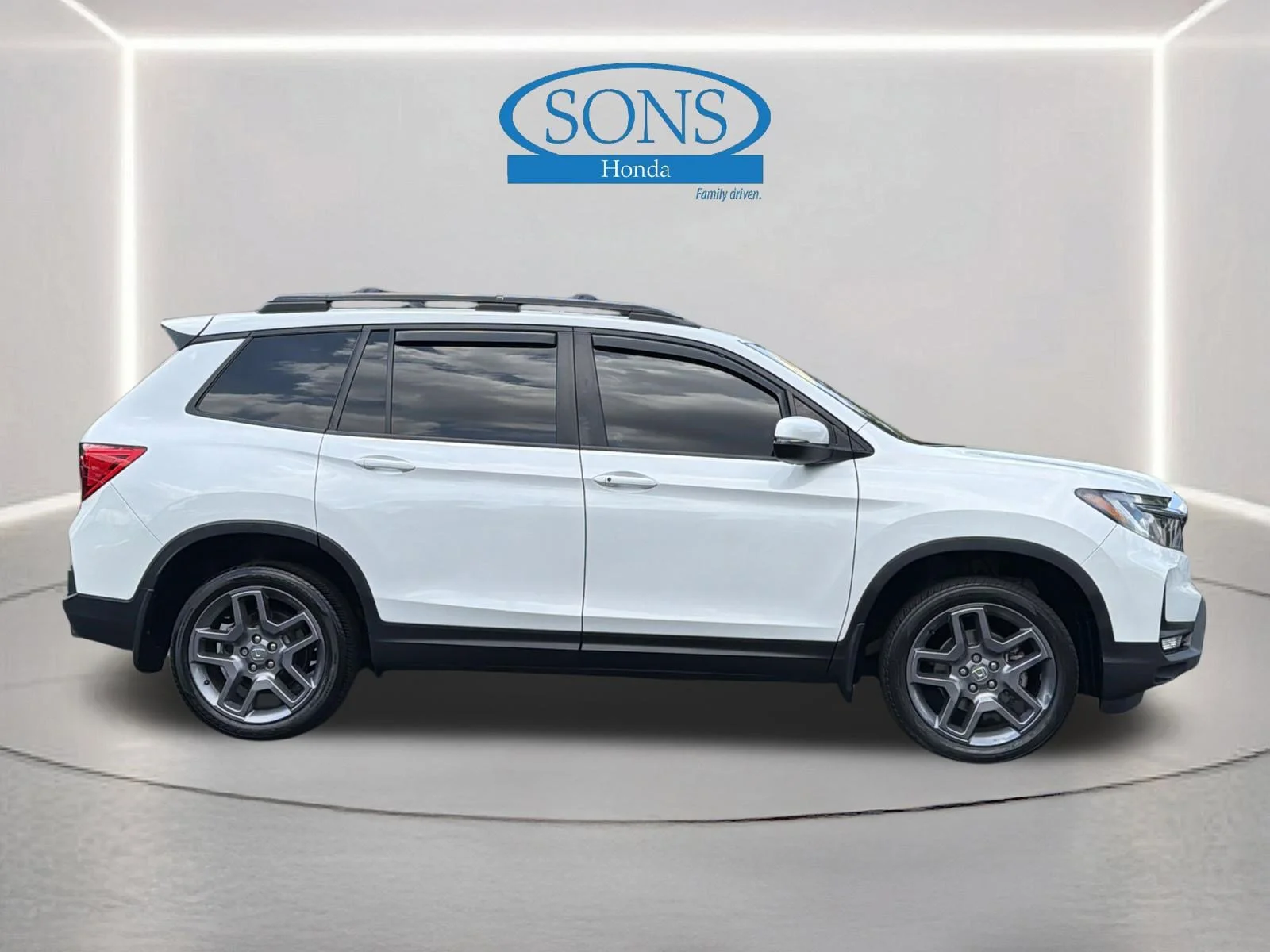 Certified Used 2023 White Honda EX-L image 29