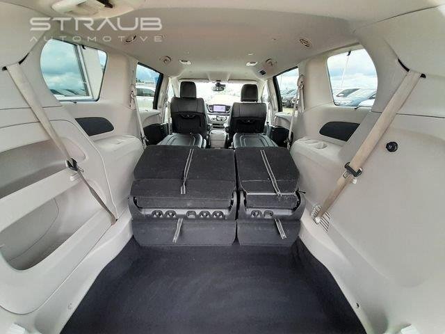 Used 2022 Brilliant Black Crystal Pearlcoat Chrysler Touring L image 49