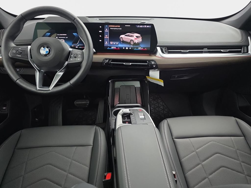 New 2026 Mineral White Metallic BMW xDrive28i image 10