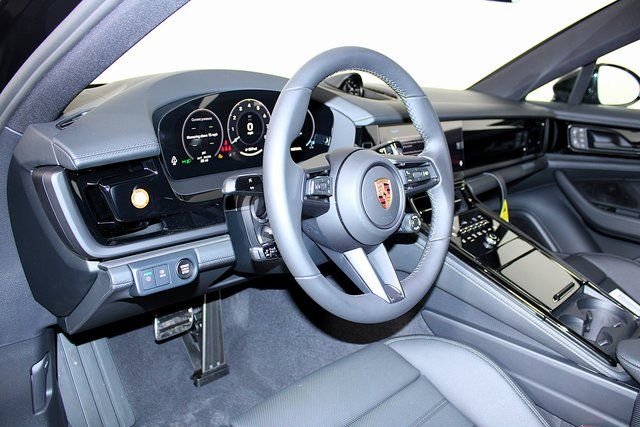 2026 Porsche Panamera Base - Photo 4