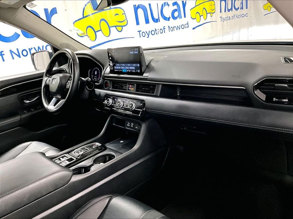 Used 2024 White Honda Touring image 14