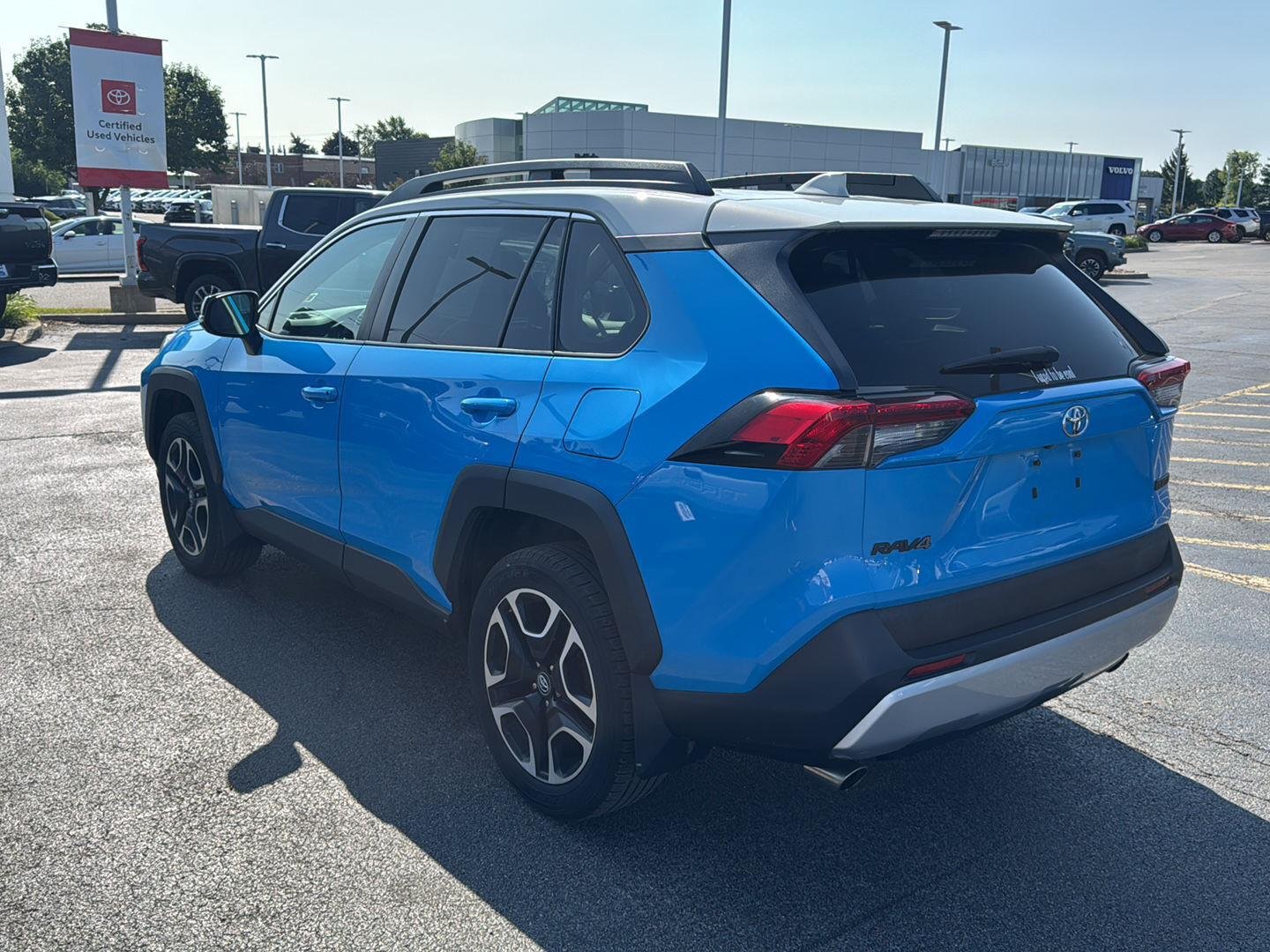 Used 2019 Blue Flame w/Ice Edge Roof Toyota Adventure image 4