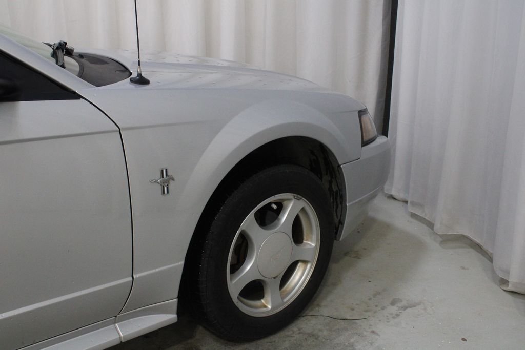 Used 2003 Silver Ford V6 image 22
