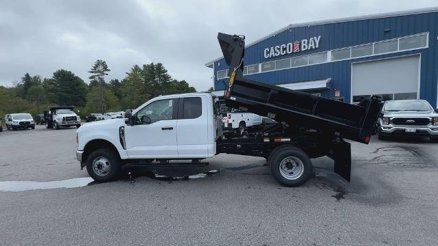 New 2026 Oxford White Ford F-350® XL image 39