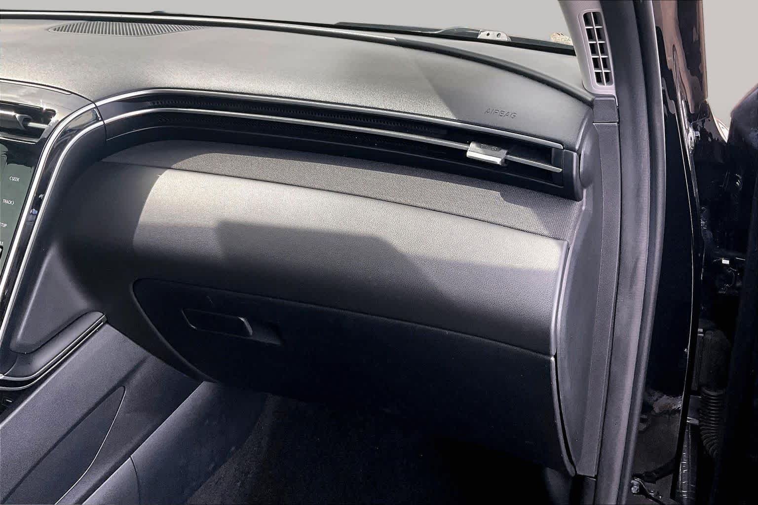 Used 2022 Phantom Black Hyundai SEL image 19