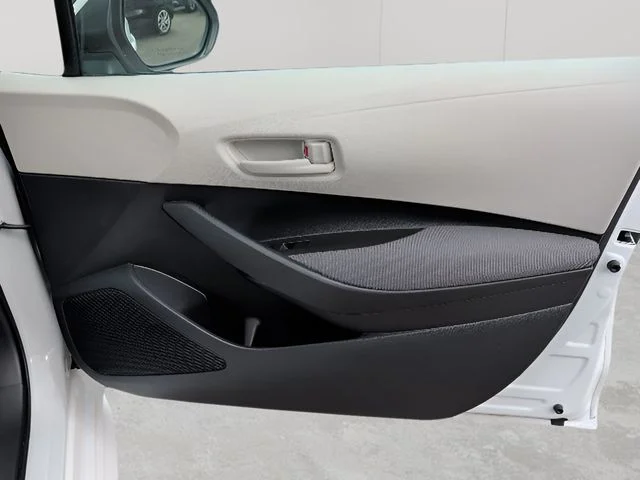 Used 2022 White Toyota LE image 34