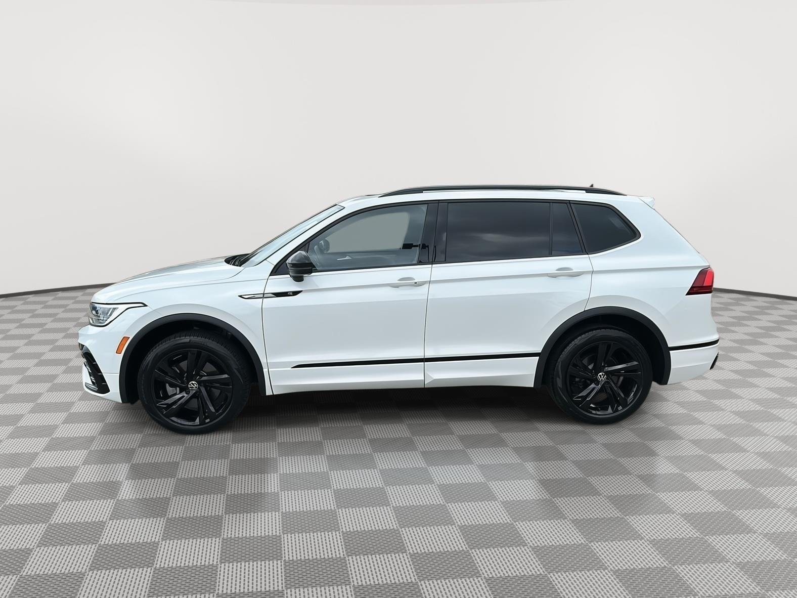 Used 2024 Opal White Pearl Volkswagen SE R-Line Black image 8
