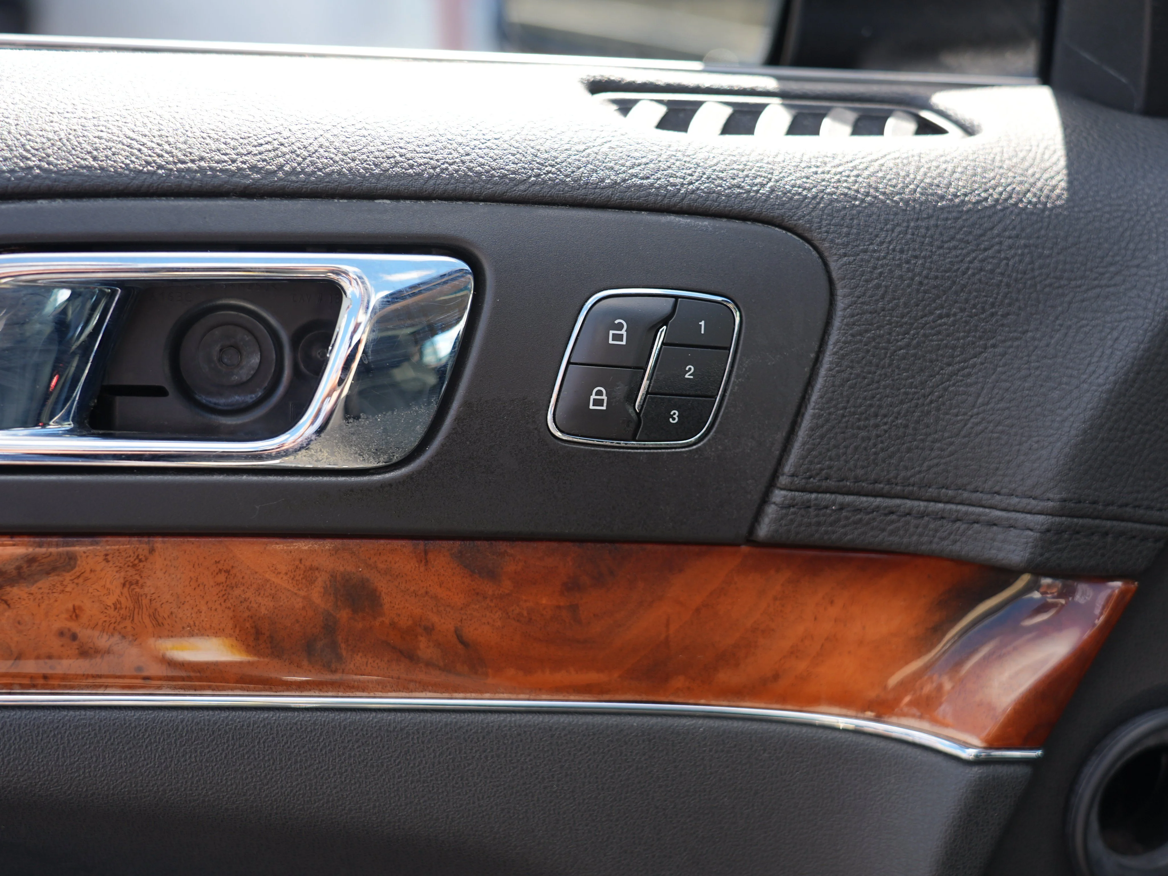 2019 Lincoln MKT Base - Photo 16