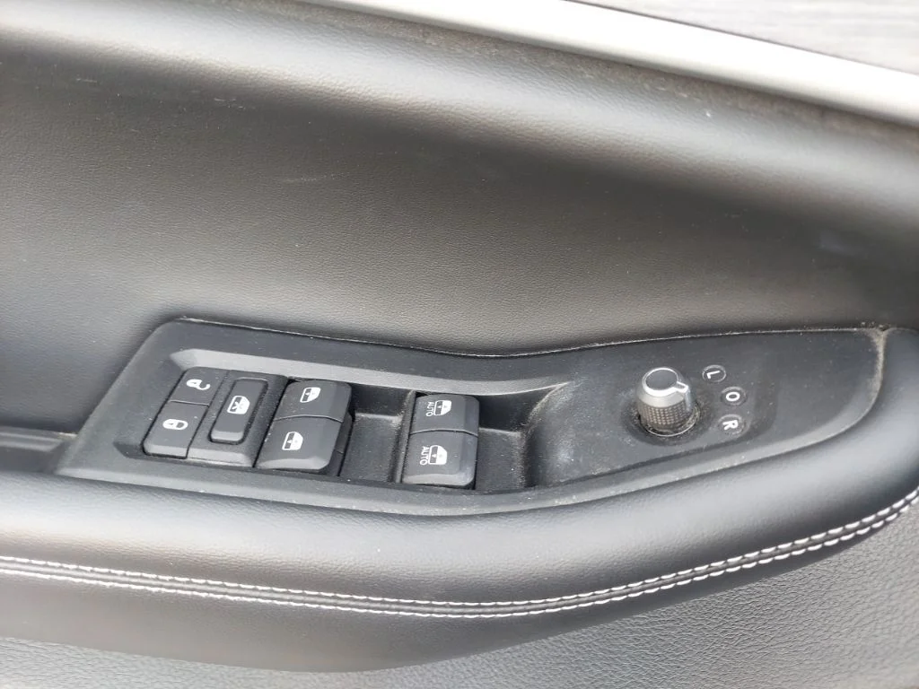 Used 2023 Gray Jeep Limited image 16