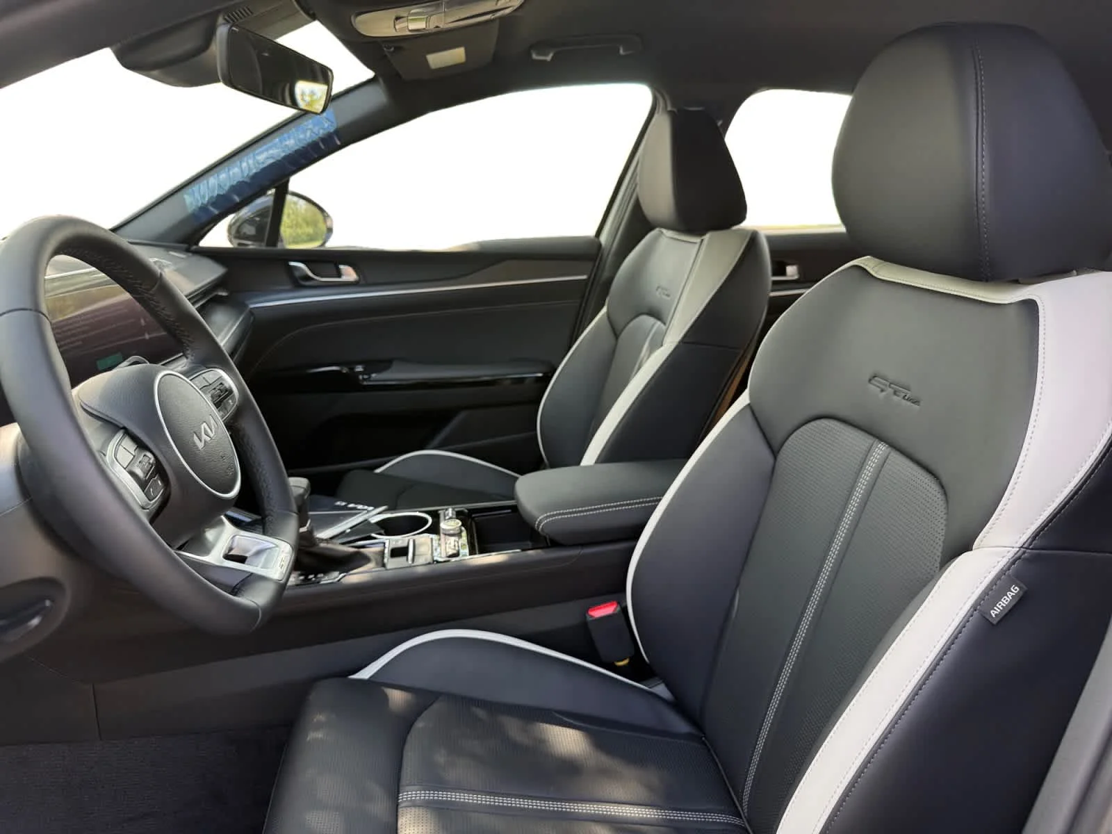 New 2026 Snow White Pearl Kia GT-Line image 11