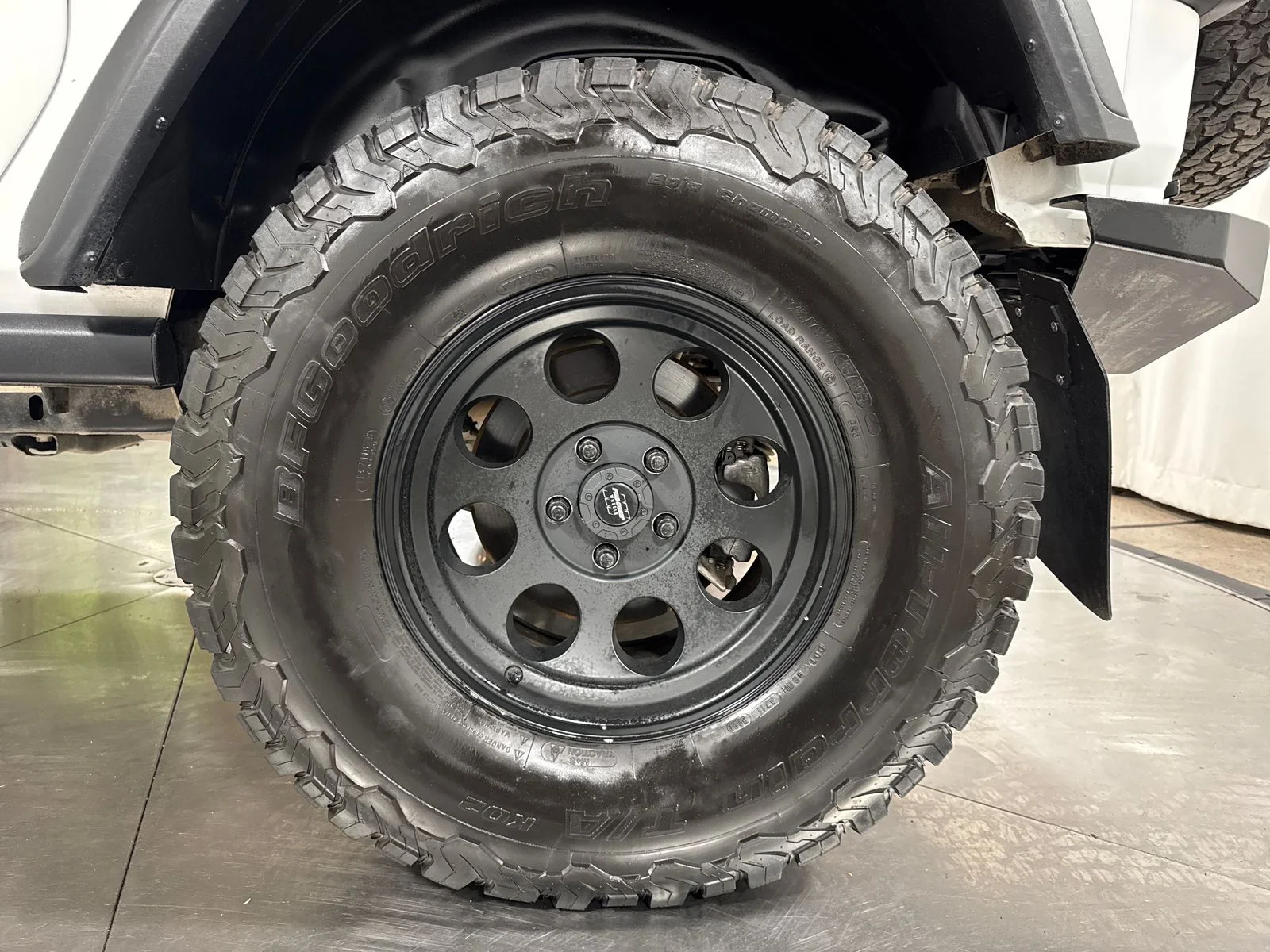 Used 2020 Bright White Clearcoat Jeep Rubicon image 12
