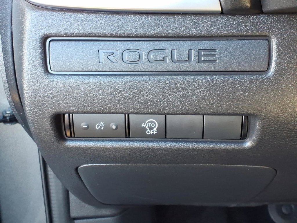 Used 2023 Gun Metallic Nissan S *only 4k miles!* image 20