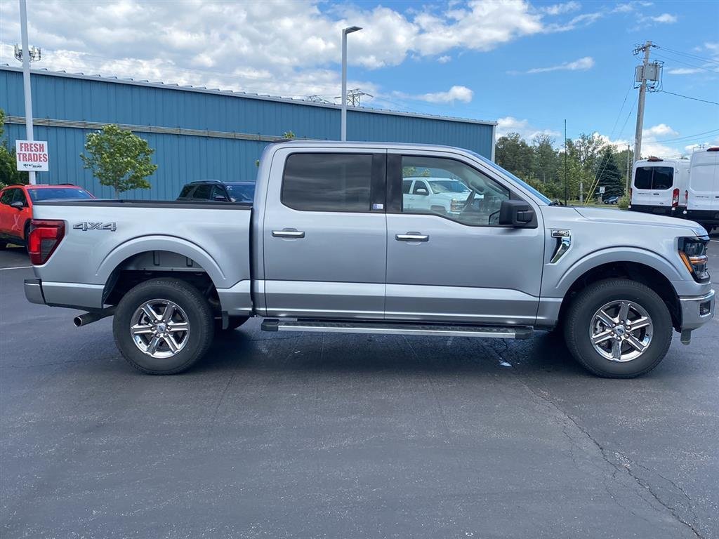 Used 2025 Iconic Silver Ford XLT image 11