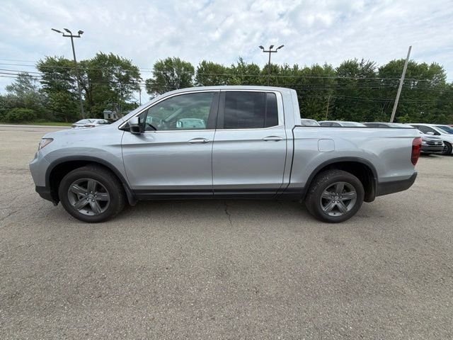 Used 2023 Lunar Silver Metallic Honda RTL image 4