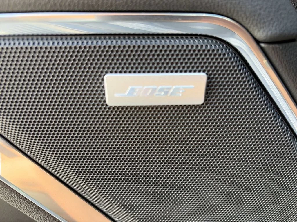 New 2026 Onyx Black GMC Elevation image 32