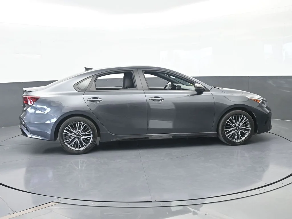 Used 2024 Gravity Gray Kia GT-Line image 7