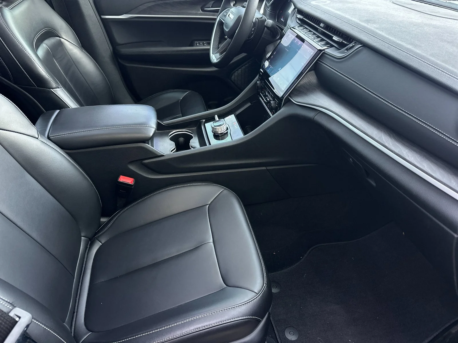 Used 2025 Silver Zynith Jeep Limited image 16