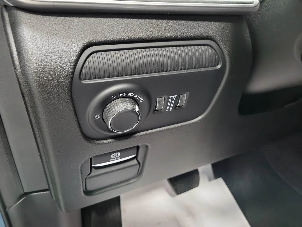 New 2026 Steel Blue Exterior Paint Jeep Limited Altitude image 13