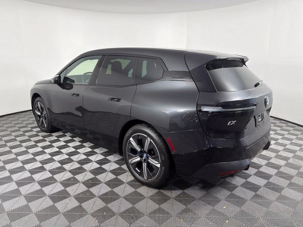 Certified Used 2024 Gray BMW xDrive50 image 7
