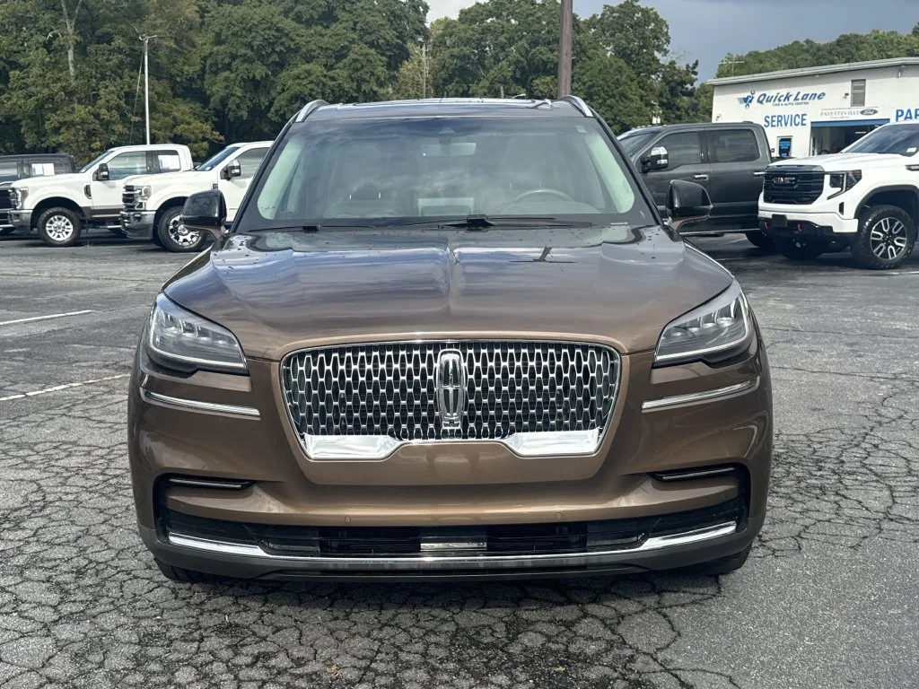 Used 2022 Brown Lincoln Reserve image 2