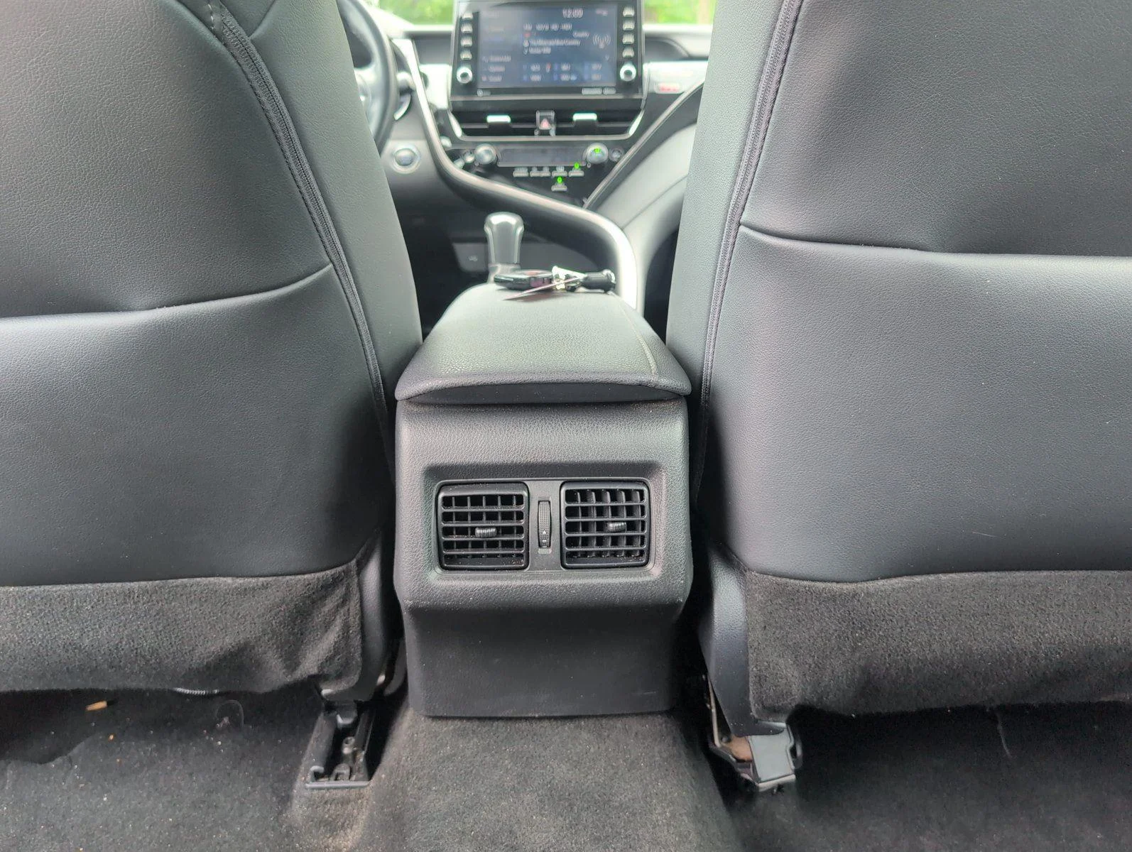 Used 2024 Predawn Gray Mica Toyota XLE image 35