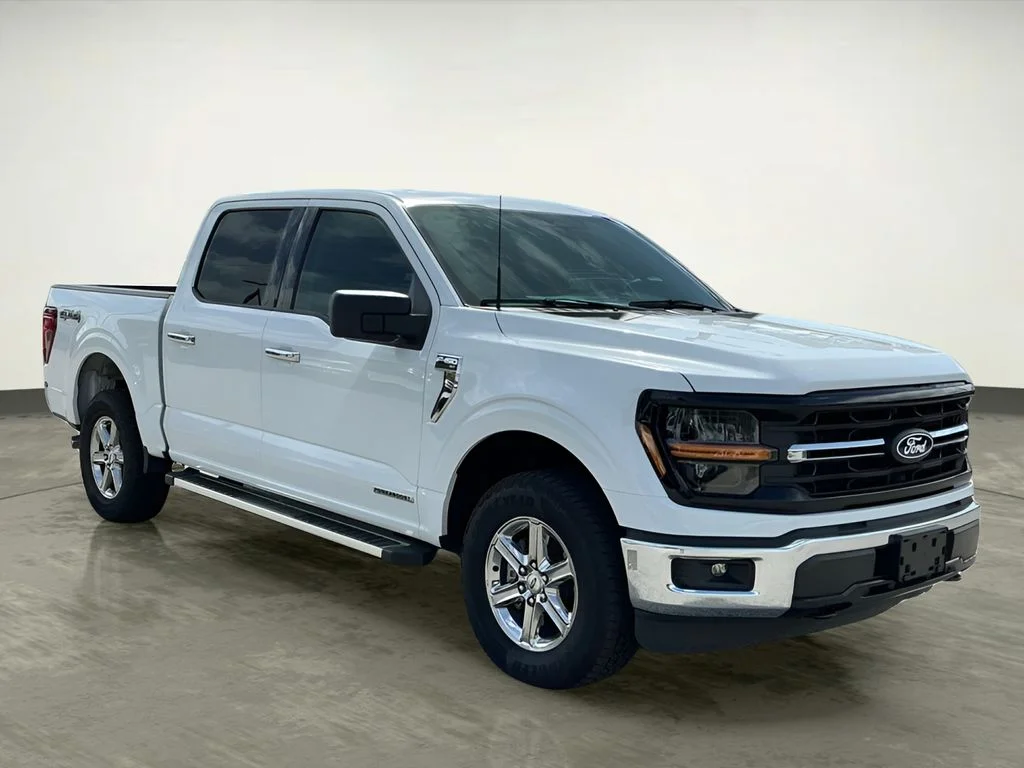 Used 2025 White Ford XLT image 9