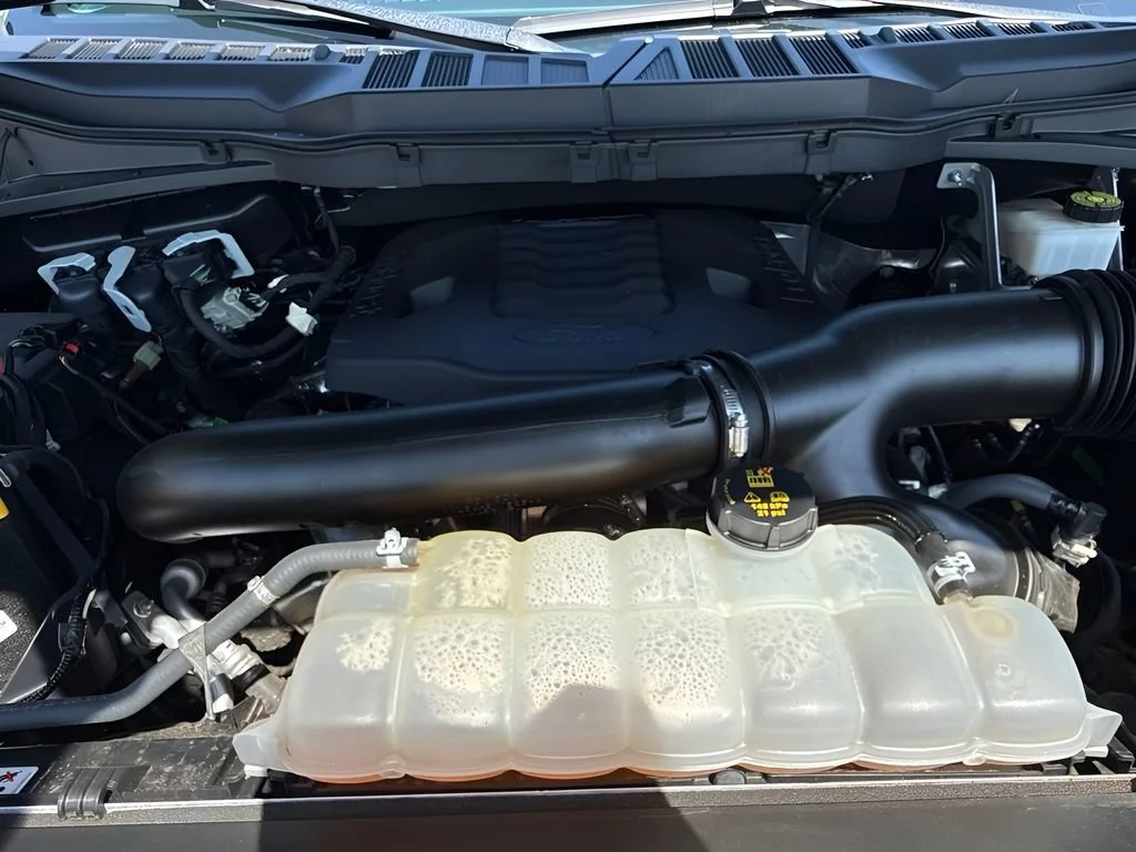 Used 2021  Ford XL image 31