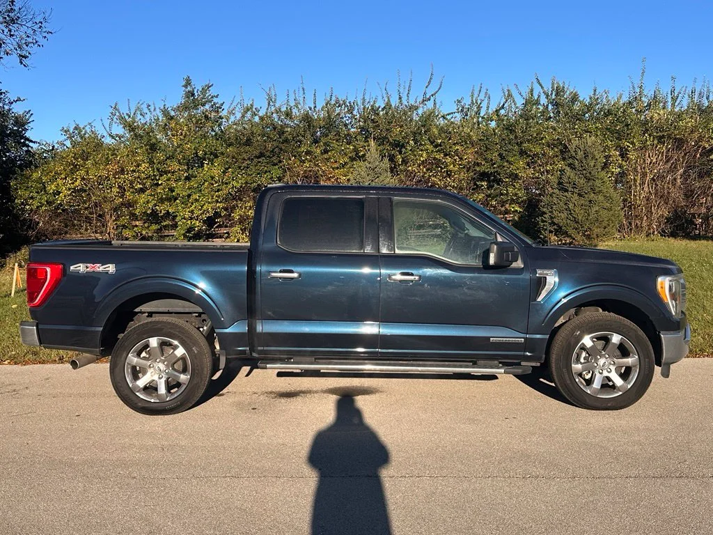 Used 2023 Blue Metallic Ford XLT image 2