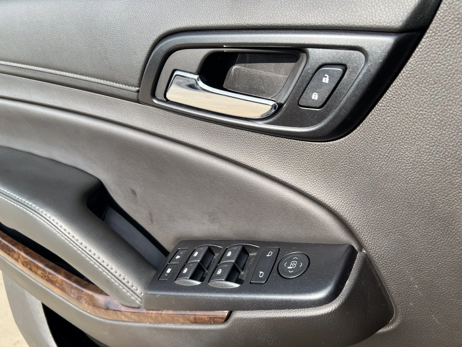 Used 2018 Black Chevrolet LS image 16