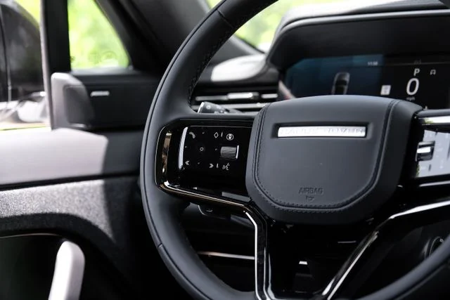 New 2026 Fuji White Land Rover Dynamic SE image 20