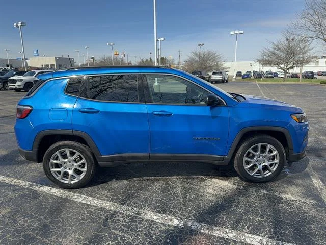 Used 2022 Laser Blue Pearl Coat Jeep Latitude Lux image 2