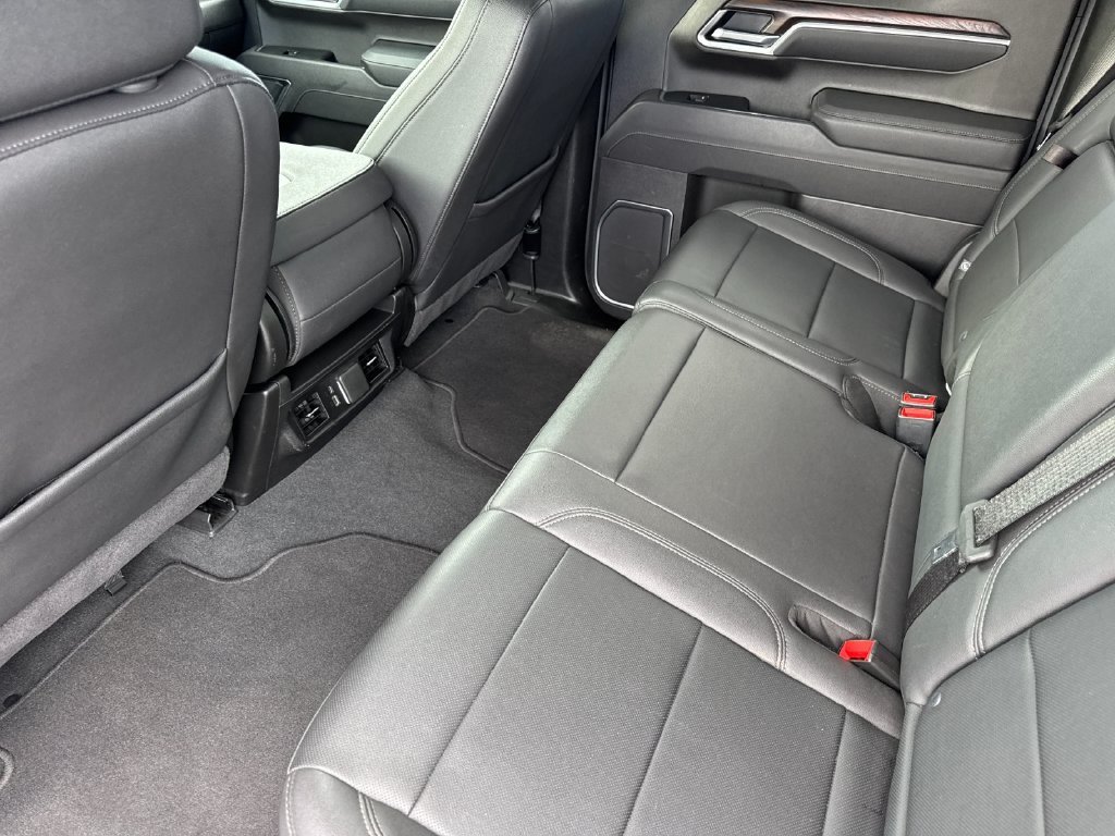 Used 2025 Summit White GMC SLT image 12
