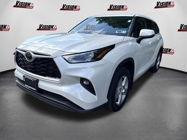 2022 Toyota Highlander LE