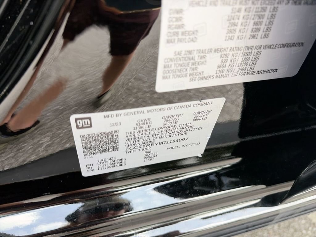 Used 2024 Black Chevrolet High Country image 29