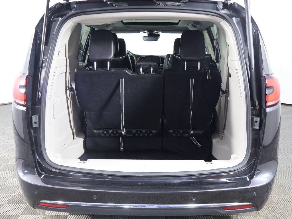 Used 2023 Black Chrysler Limited image 22