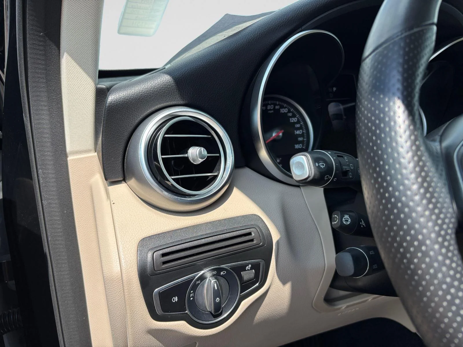 Used 2019 Black Mercedes-Benz GLC 300 image 29