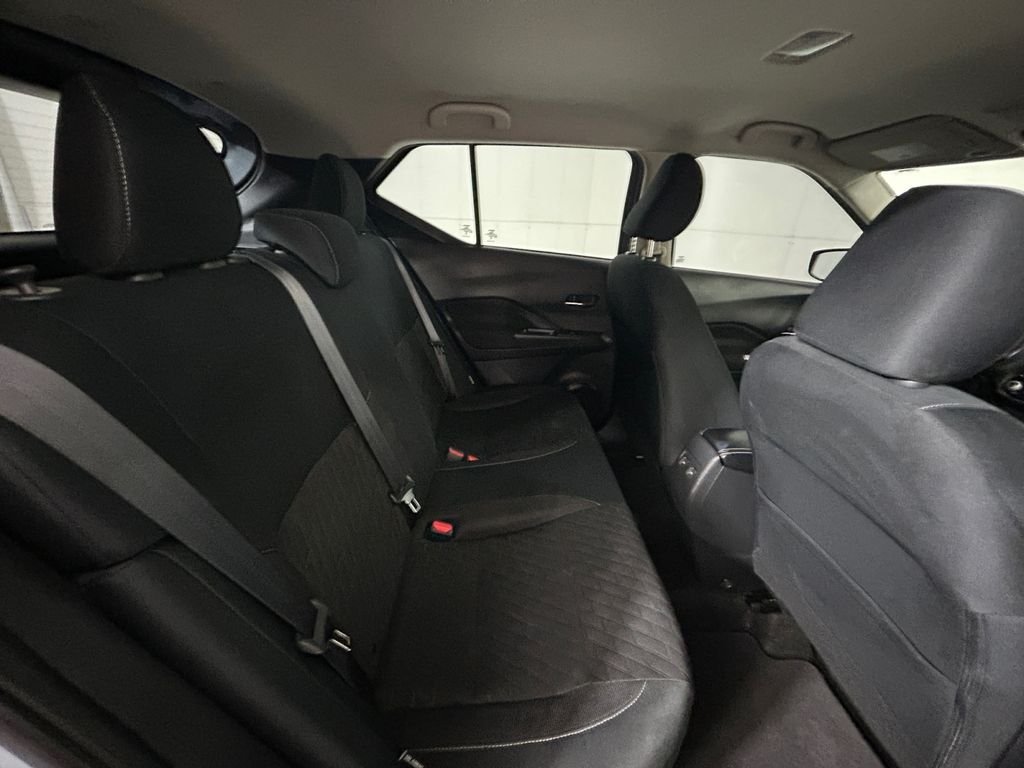 Used 2024 Gray Nissan SV image 17