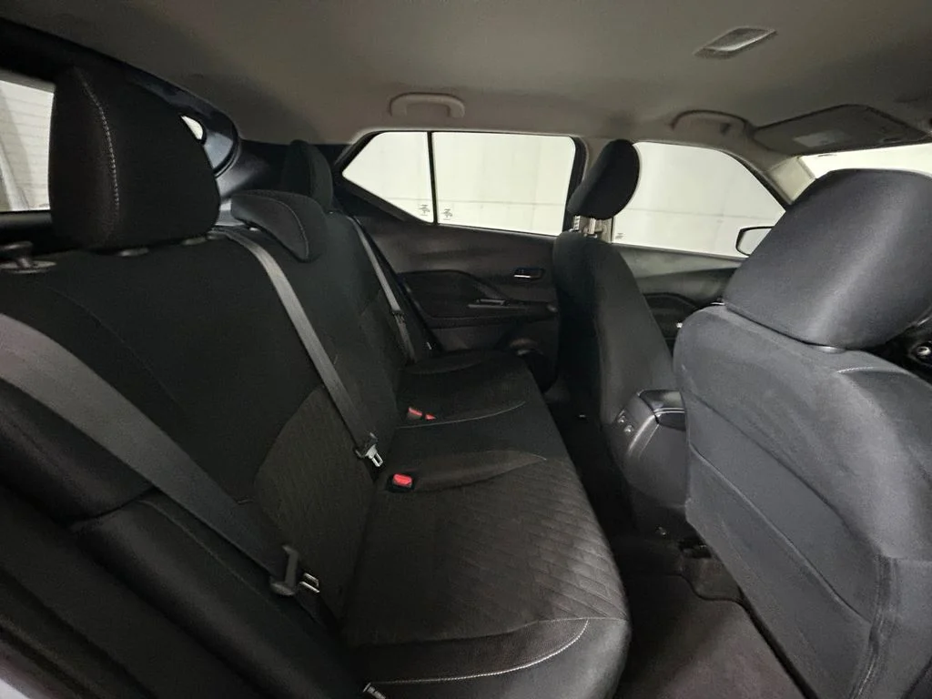 Used 2024 Gray Nissan SV image 17