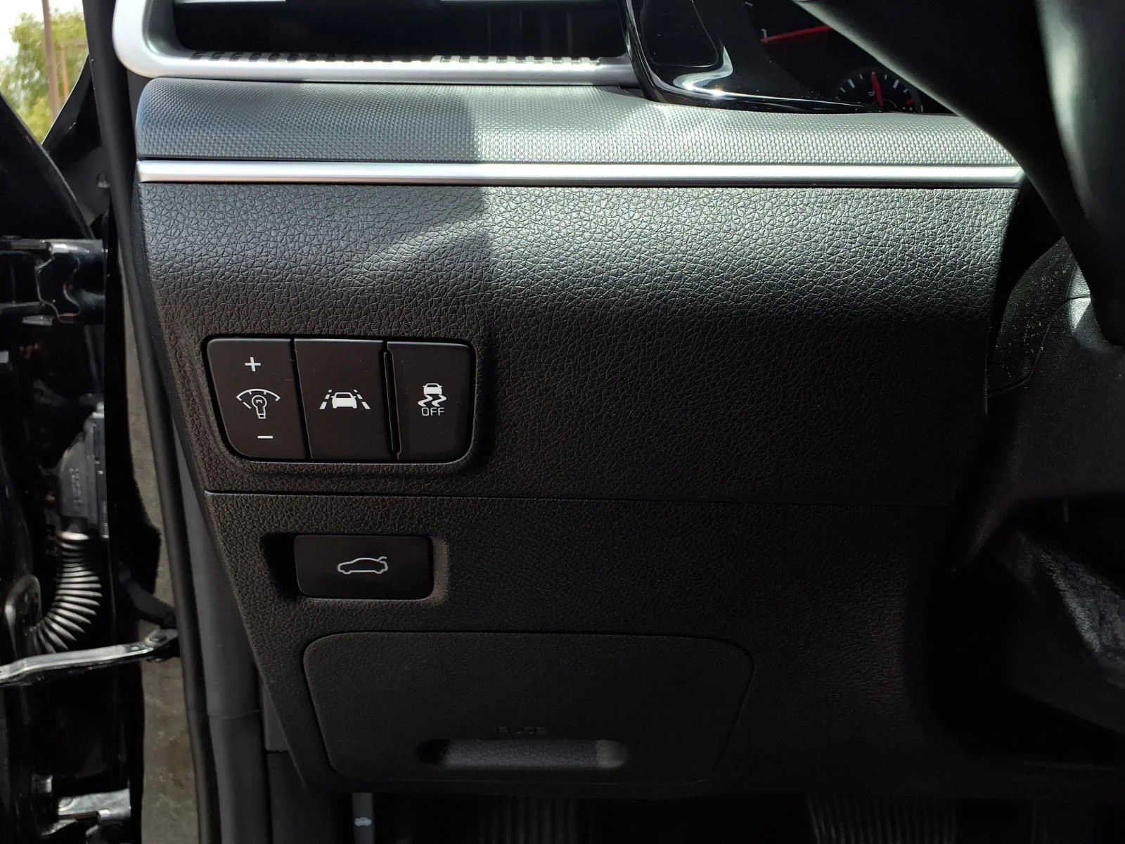 Used 2022 Black Kia GT-Line image 15