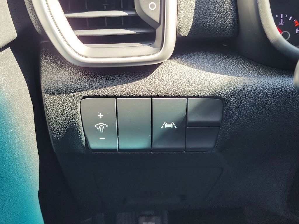 Used 2022 Red Kia LX image 24