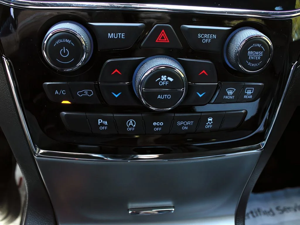 2021 Jeep Grand Cherokee Laredo X - Photo 24