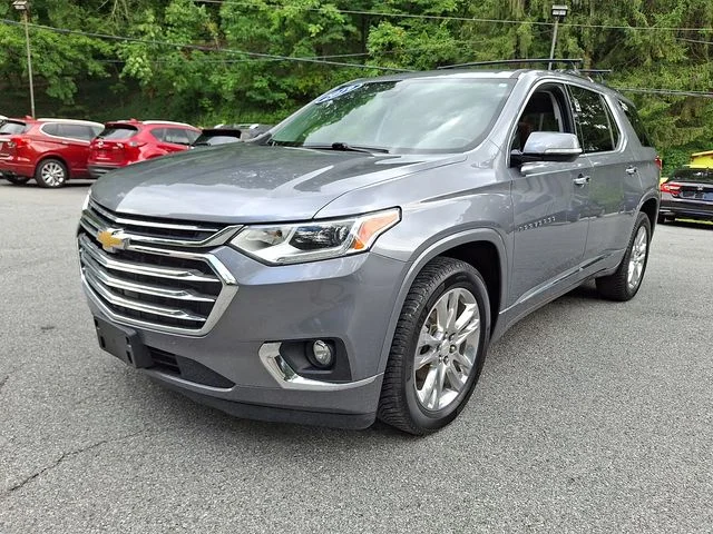 Used 2019 Gray Chevrolet High Country image 4
