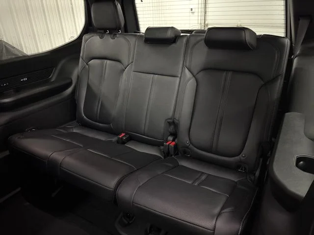 New 2026 High Gloss Black Exterior Paint Jeep Limited Altitude image 38