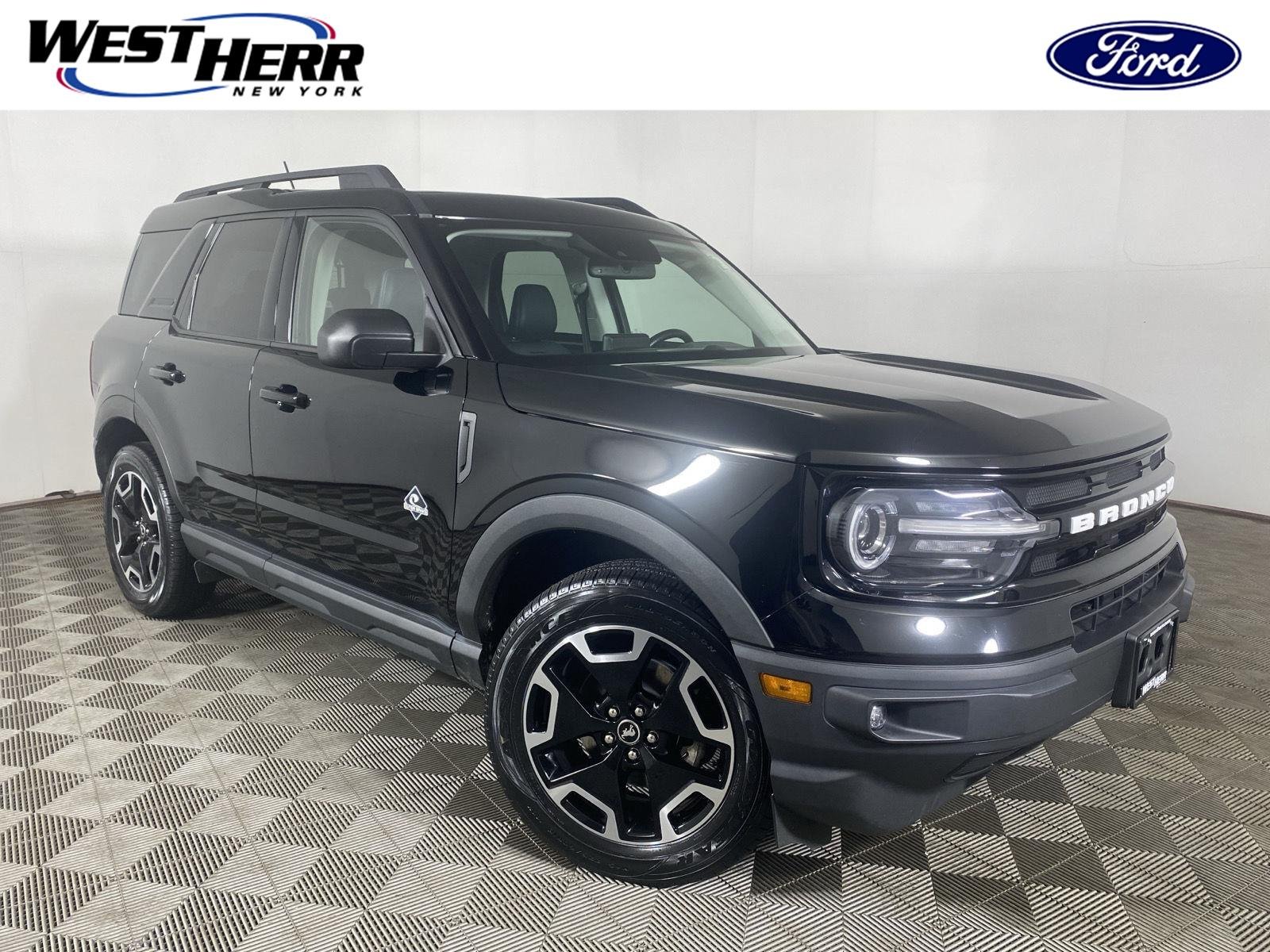 Used 2021 Shadow Black Ford Outer Banks image 1