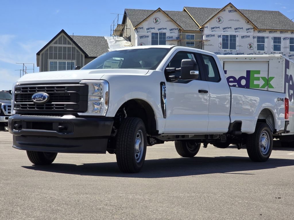 New 2026 Oxford White Ford XL image 17