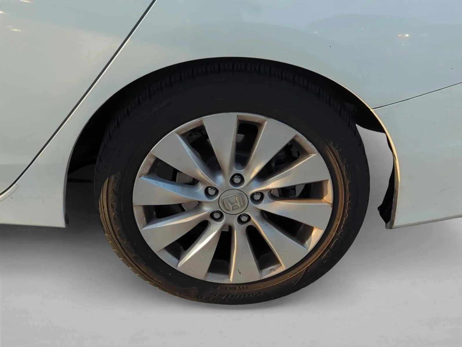 Used 2015 White Honda EX-L image 7