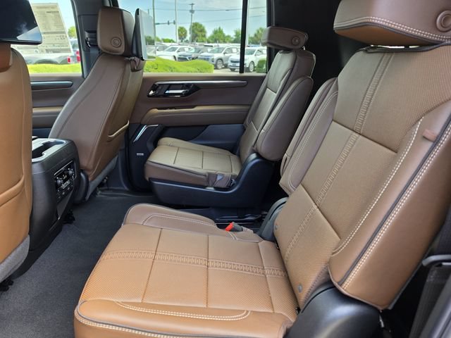 2026 Chevrolet Suburban High Country - Photo 14