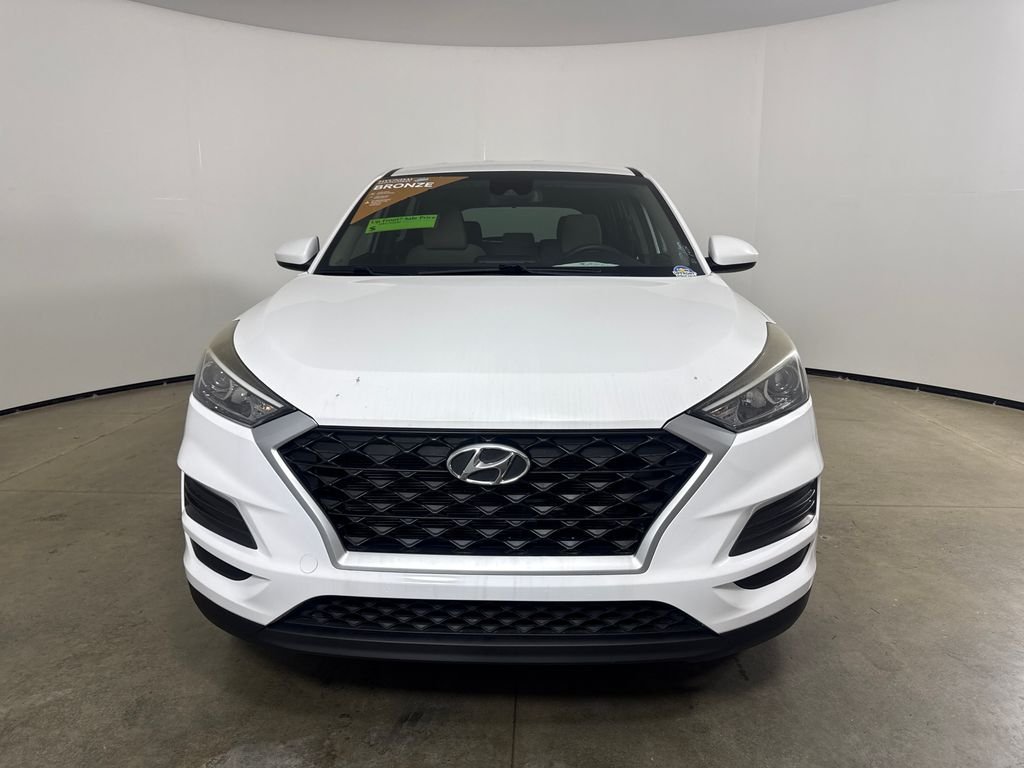 Used 2019 White Hyundai SE image 14