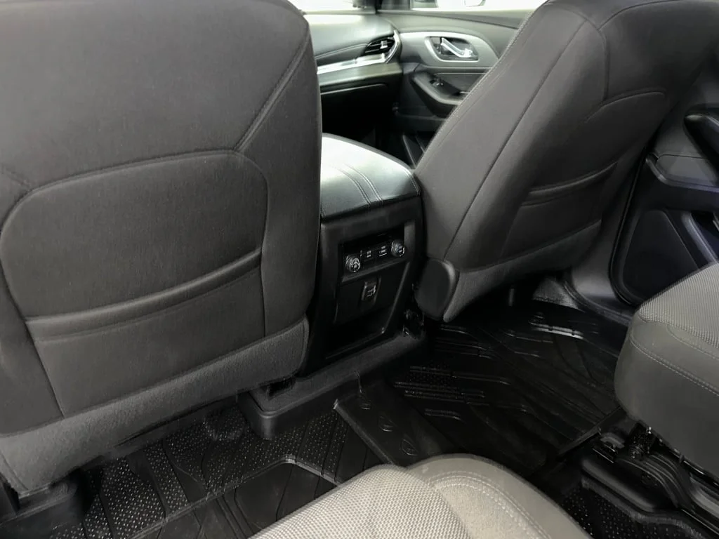2023 Chevrolet Traverse 1LT - Photo 21